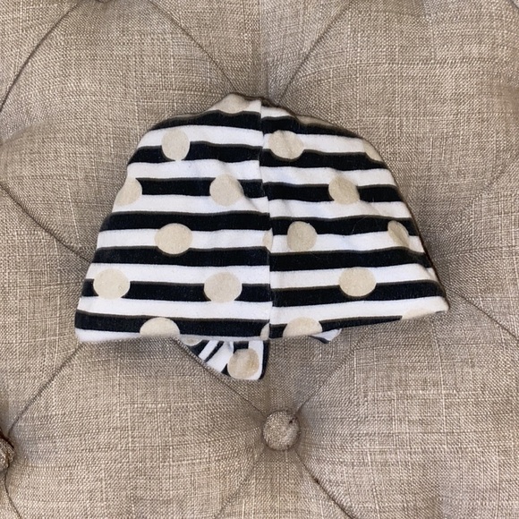 Baby 3 Piece Set with Matching Hat/ Hair Accessory - Picture 9 of 10